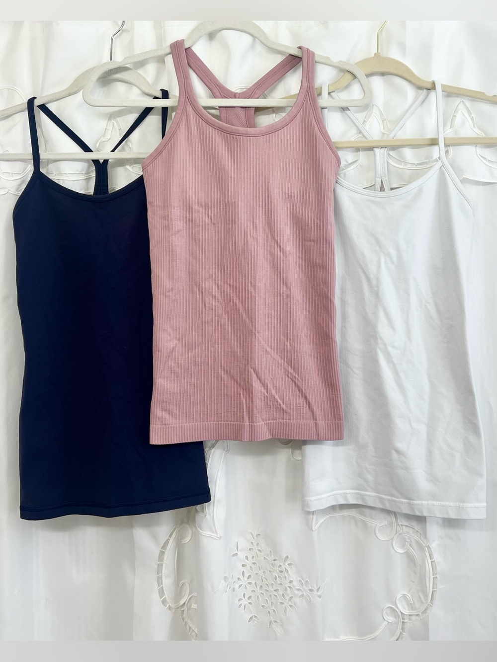 Lululemon Size 4 Tank Top Lot of 3 Power Y Luon Ebb to Street